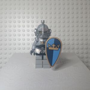 LEGO Crown Knight Minifigure with Shield - Castle Fantasy Era